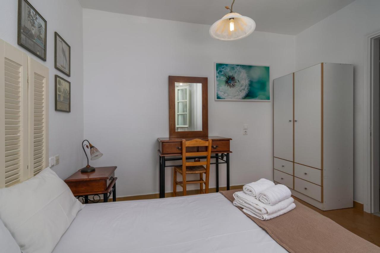 Areti'S Milos Guesthouses Adamantas  Exterior foto